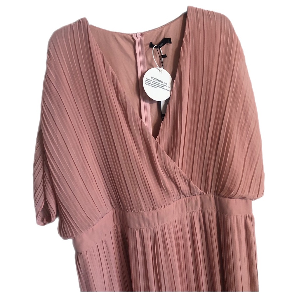 boohoo Pink Plush Occasion Pleaded Dress